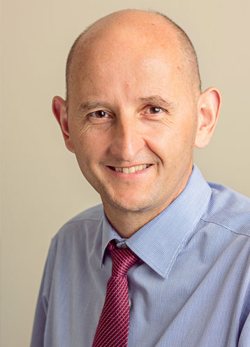 Dr Robert Simon